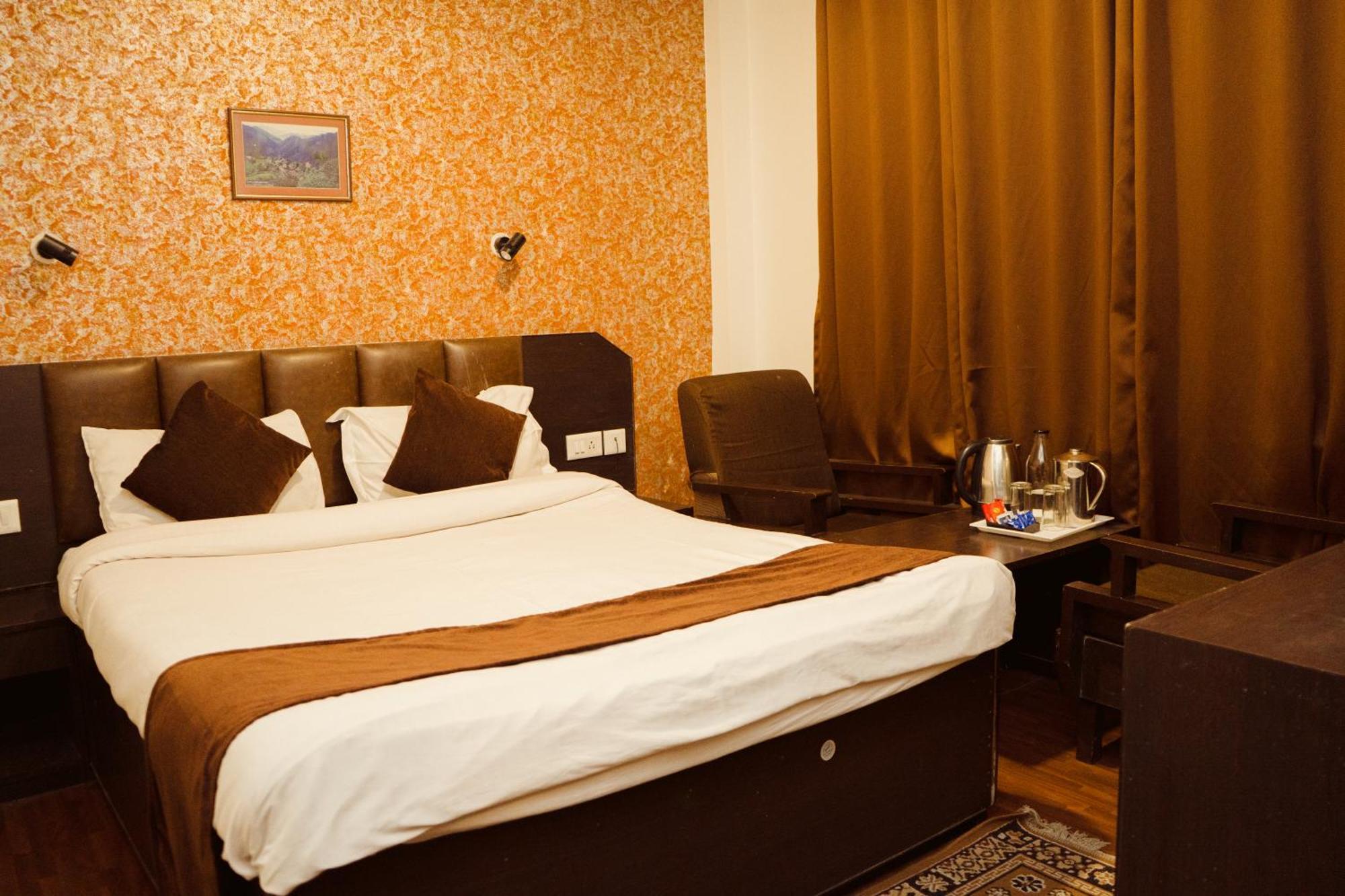 Hotel Siddhi Vinayak Regency, Mg Marg Gangtok Exterior photo